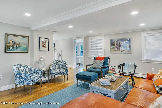 519 Saint Clair Ave — Photo 7