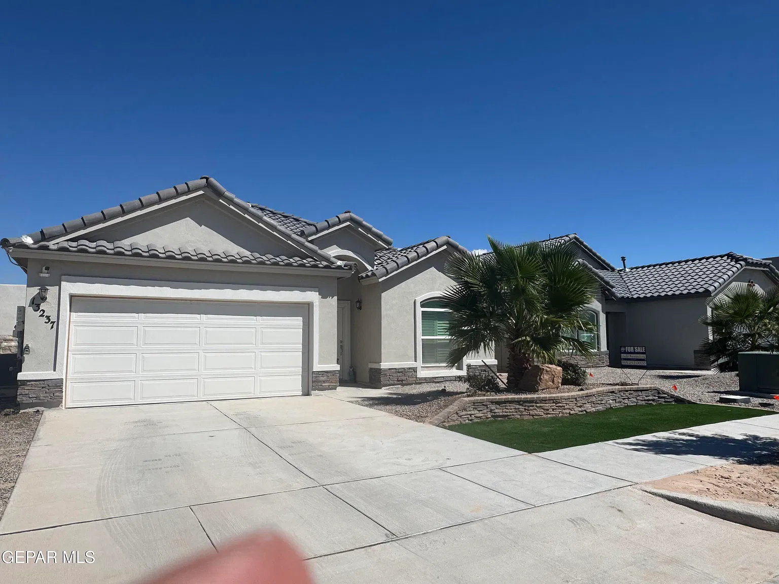 4 bed, 3.0 bath, 1743 sqft, $2,800 — Photo 2