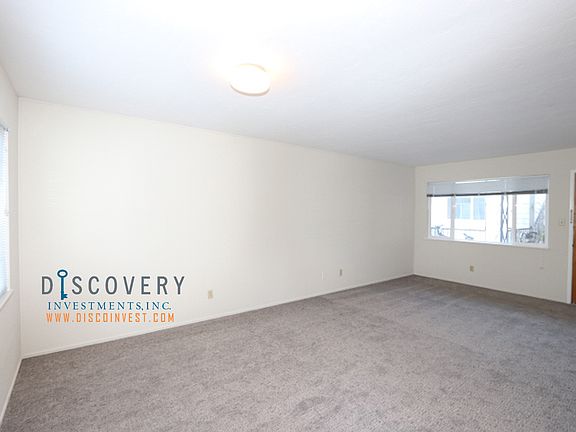 3rd image of 279 Lee St #15