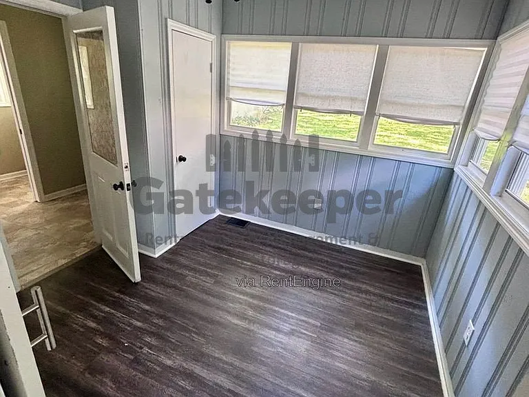4787 Hendrix Dr — Photo 17