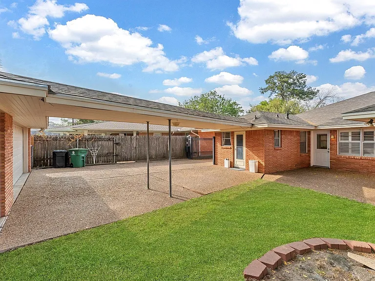 6327 Wynnwood Ln — Photo 26