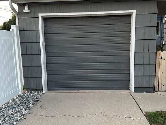 3rd image of 2172 S 1800 E