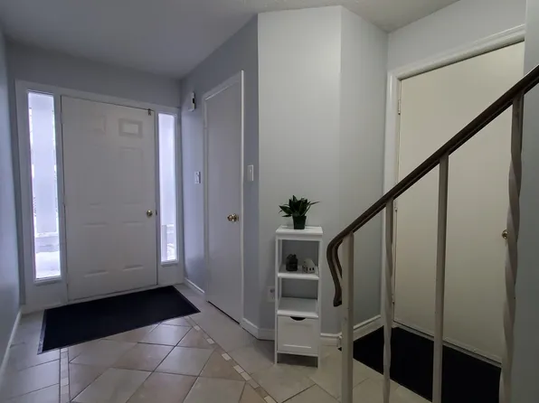 210 Highland Cres #19, Kitchener, ON N2M 5H6