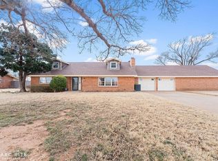 2411 W Division St, Slaton, TX 79364