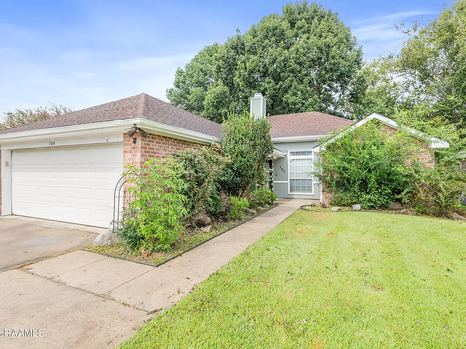 104 Bismark Dr