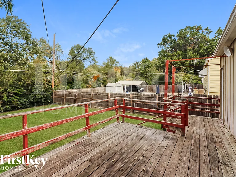 9312 Stark Ave — Photo 15