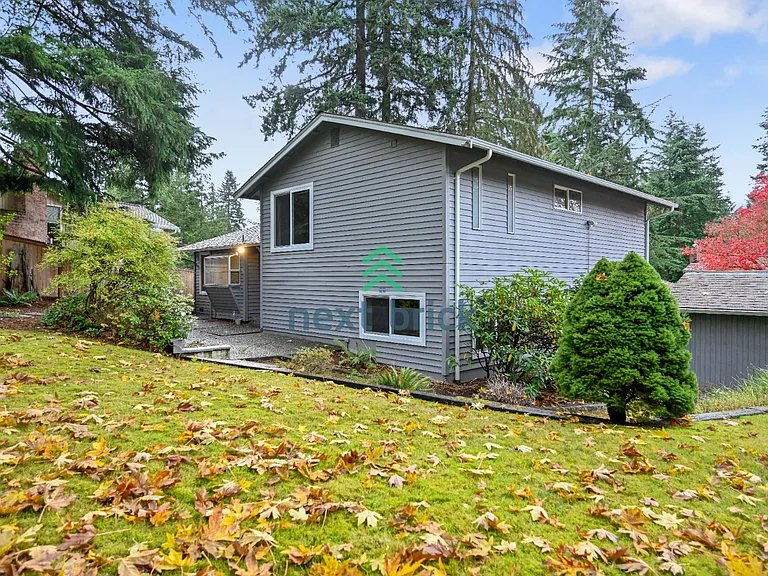 10916 166th Pl NE — Photo 24