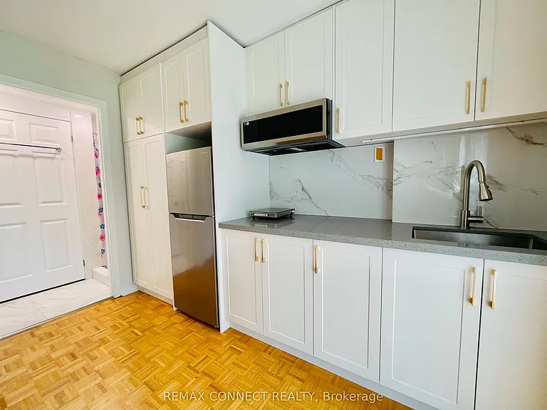 99 Bushmills Sq #GROUND FLOOR STUDIO — Photo 4