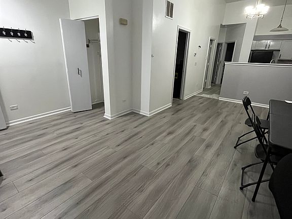 4th image of 2541 Stonybrook Dr
