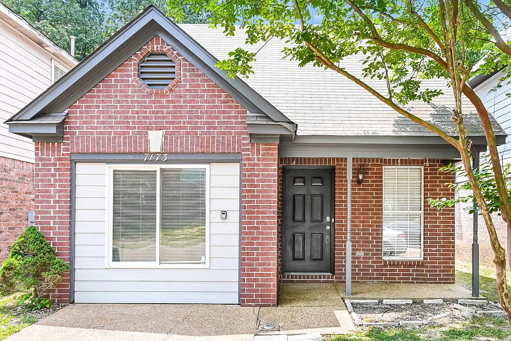 4 bed, 2.0 bath, 1350 sqft, $1,525 — Photo 1