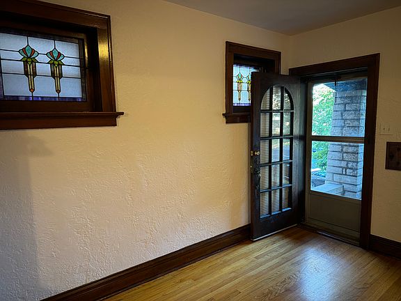 2nd image of 6144 S Grand Blvd Floor 1