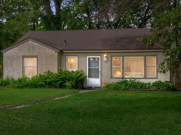 30 West Rd, Circle Pines, MN 55014