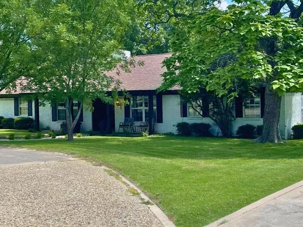 603 Oakpark Dr, Brownwood, TX 76801
