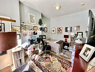 Rented by WIRE International Realty