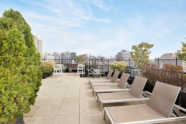 Sold by Compass | media 10