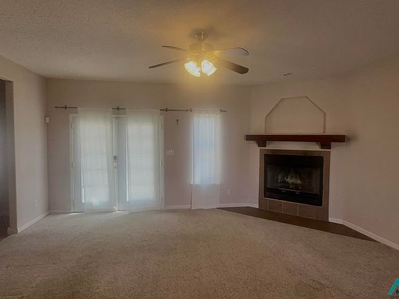 3rd image of 1507 W Camino Del Arco