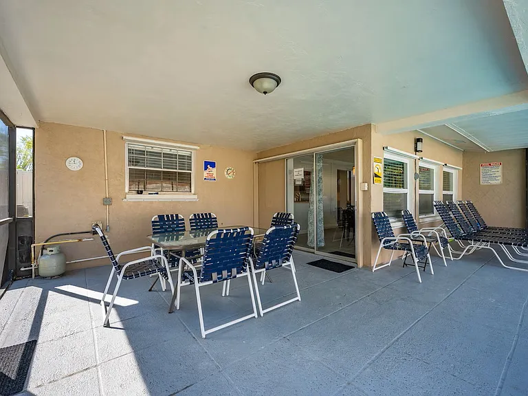 4215 Baird St — Photo 13