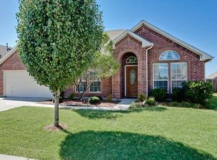 2820 Lone Ranger Trl, Little Elm, TX 75068