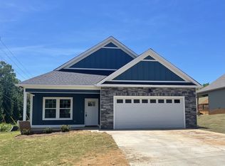 17 6th St, Rossville, GA 30741