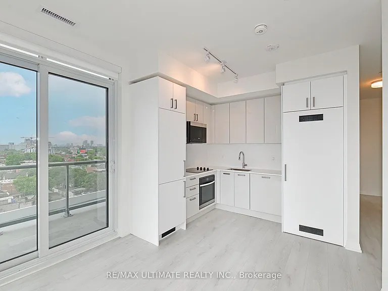 280 Dundas St W #1011 — Photo 5