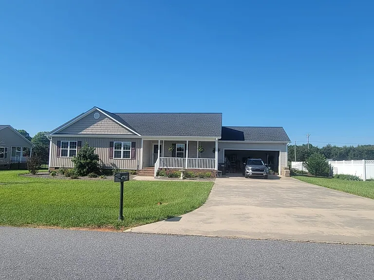 118 Portman Ln — Photo 1