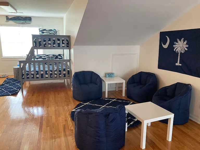 2108 Ion Ave — Photo 10