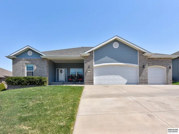 9407 S 71st Ave, Papillion, NE 68133