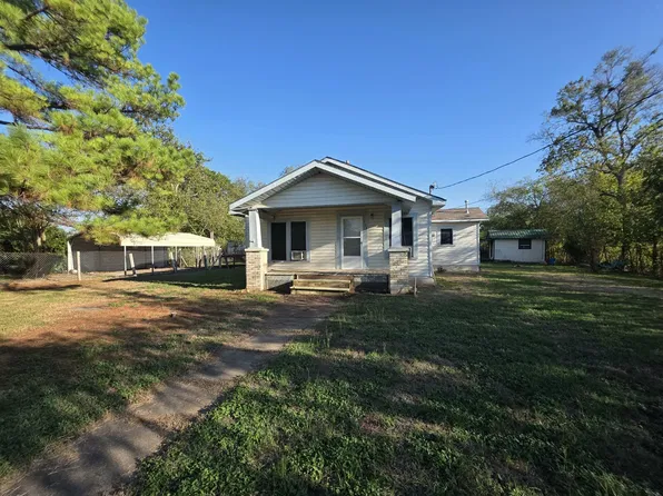 713 W Fannin St, Mexia, TX 76667