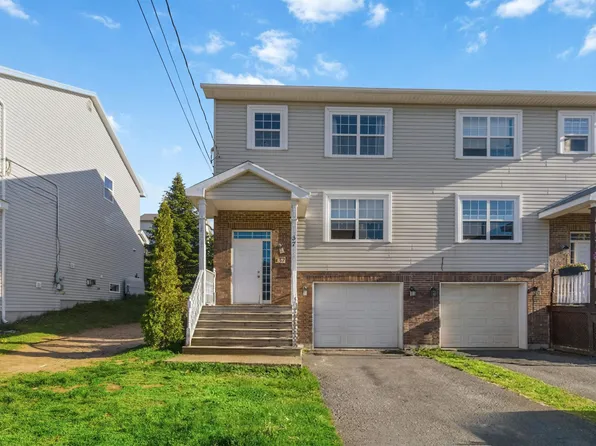 37 Sheppards Run, Halifax, NS B3T 2E6
