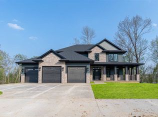 5625 Seminole Valley Trl NE, Cedar Rapids, IA 52411