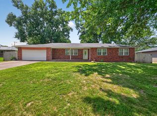 1404 E Lindon Street, Bolivar, MO 65613