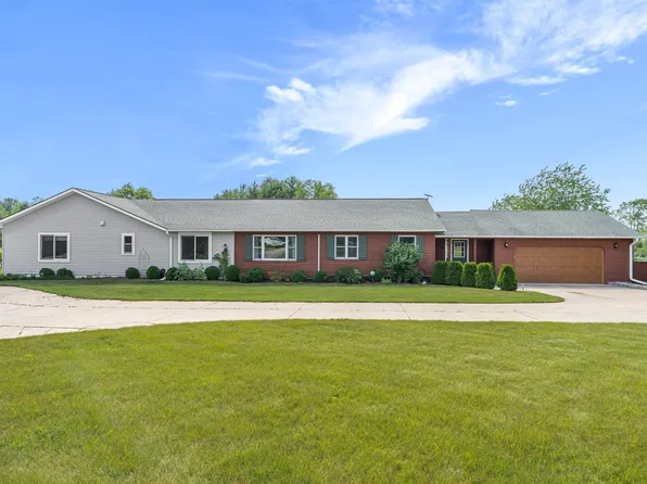 9390 S Lake Leelanau Dr, Traverse City, MI 49684