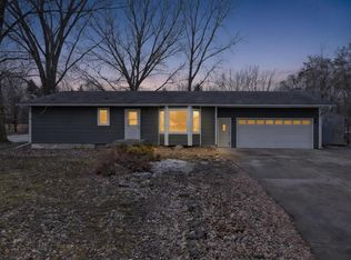 8633 Darlington Ave NE, Monticello, MN 55362