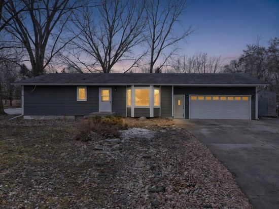 8633 Darlington Ave NE, Monticello, MN 55362