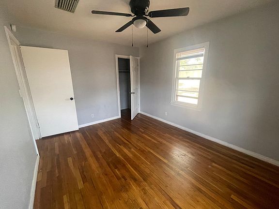 4th image of 300 N Bryan St