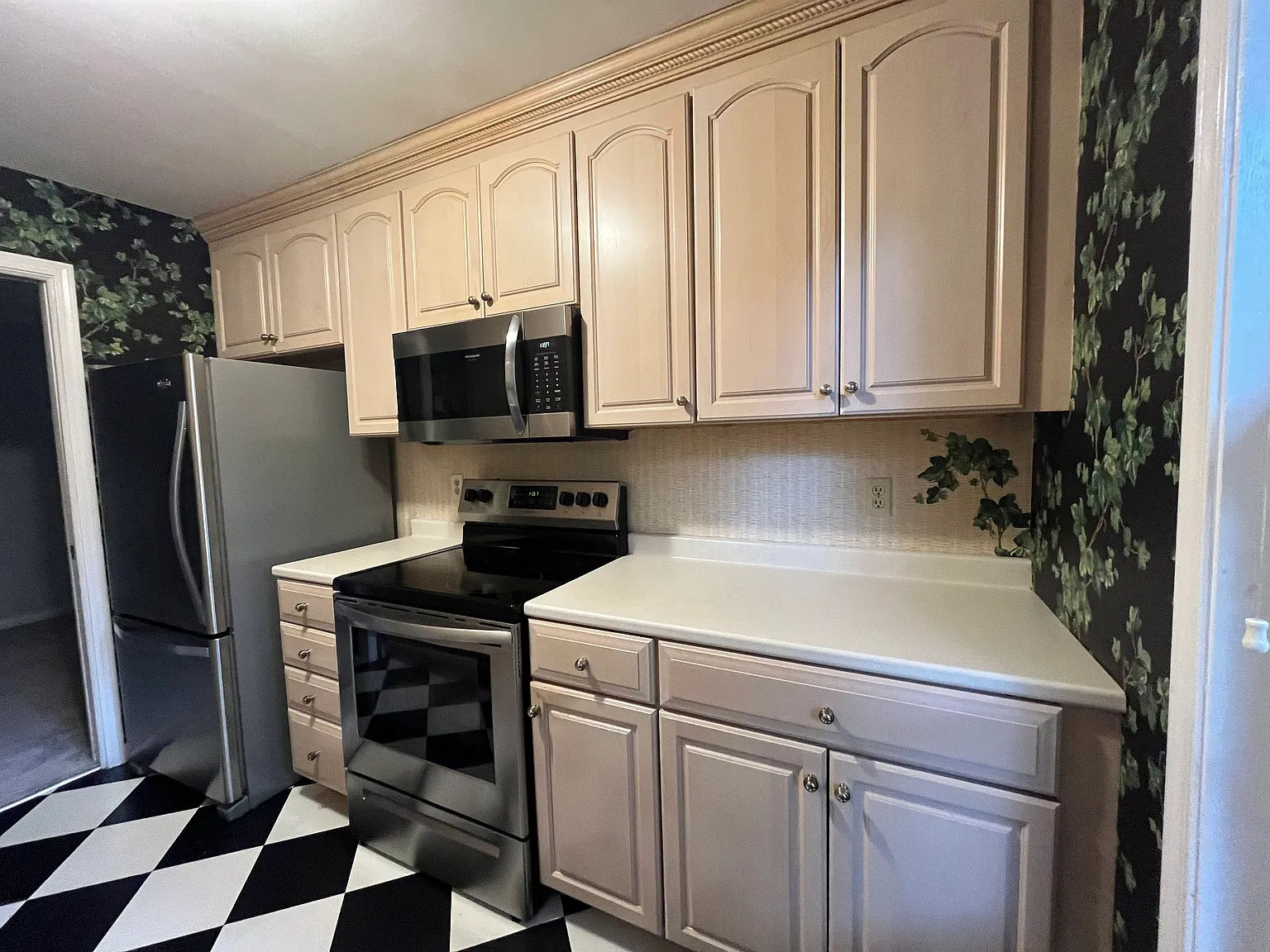 140 Field Point Rd — Photo 4