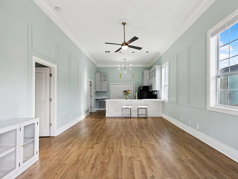 539 S Scott St — Photo 3