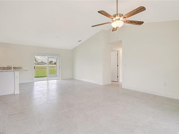 5th image of 929 NE 2nd Pl
