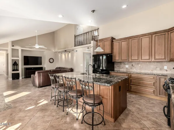 553 E MESA VISTA Lane, Mesa, AZ 85203