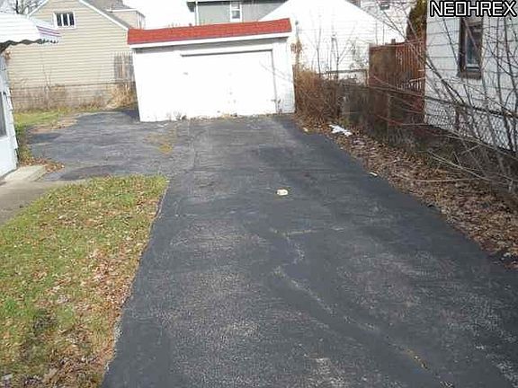 3rd image of 19803 Tyronne Ave