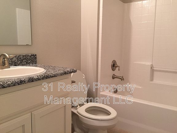 5th image of 3115 N Hickory St