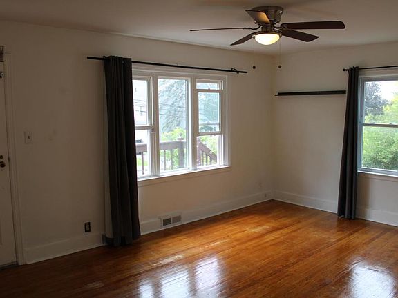 3rd image of 254 Church St