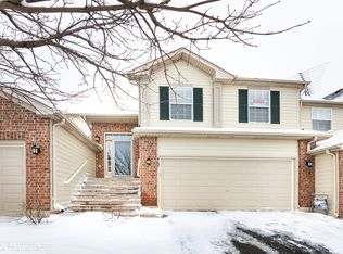 402 Whitaker Trl, McHenry, IL 60050