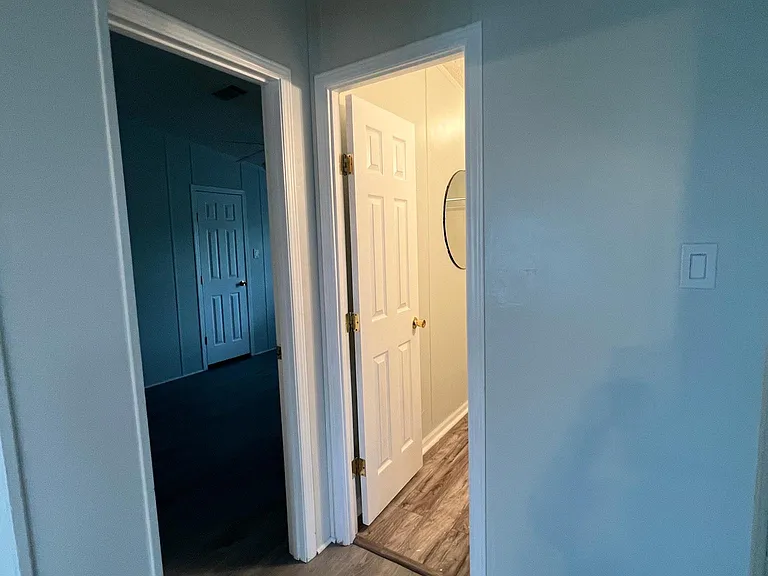 hall to bedroom 3 and bath