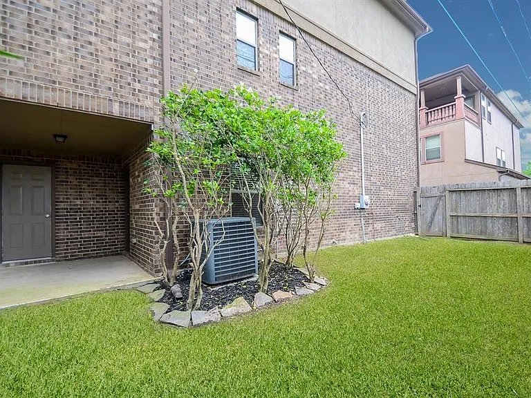4018 Childress St #C — Photo 3