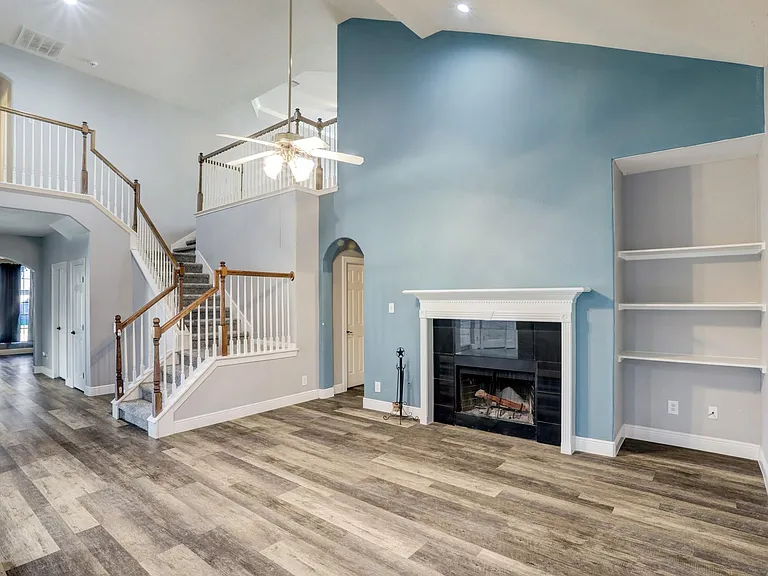 3808 Armand Dr — Photo 4