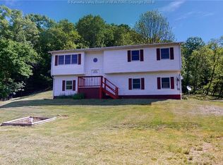 786 Tuckers Run Rd, Spencer, WV 25276