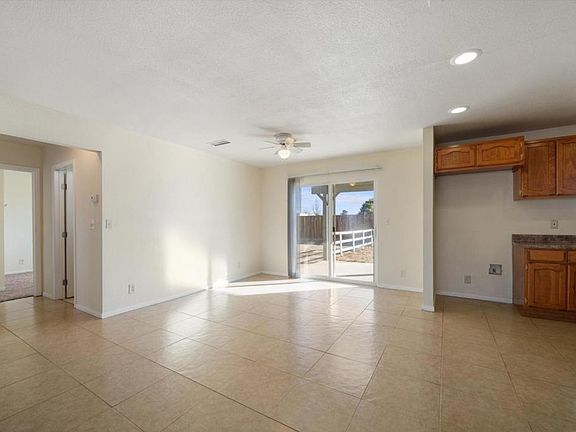 5th image of 41018 171st St E
