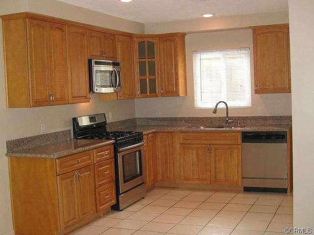 2nd image of 1613 W Brookdale Pl