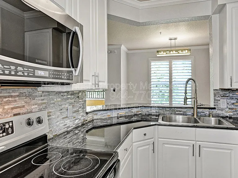 8539 Gate Pkwy W #1321 — Photo 12